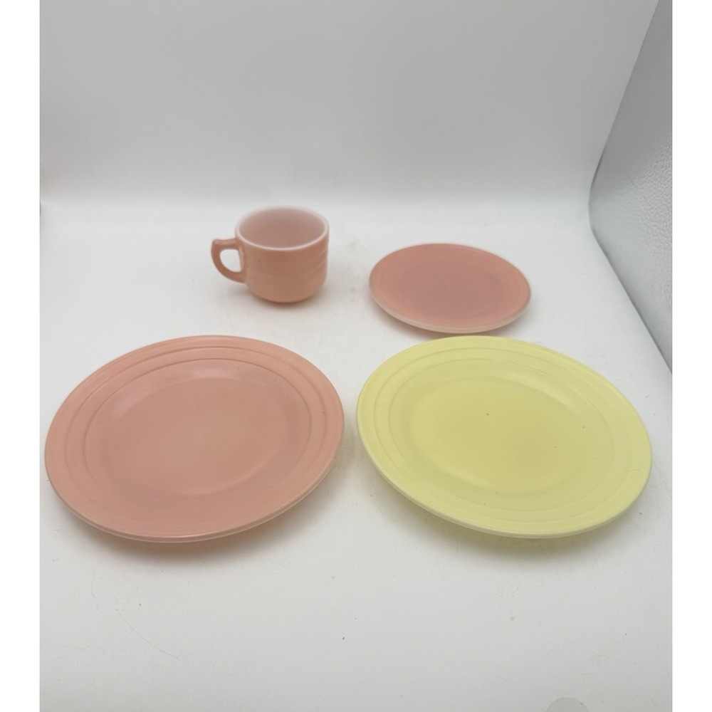Vintage Hazel Atlas Little Hostess Platonite Pastelware Cup Saucer 2 Plates